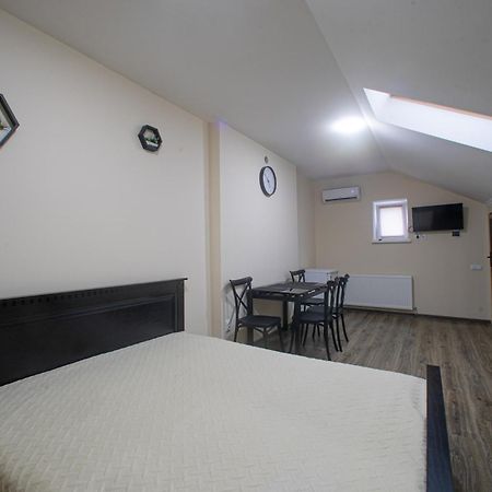 Apartments U Ratushi Kamianets-Podilskyi Exterior foto