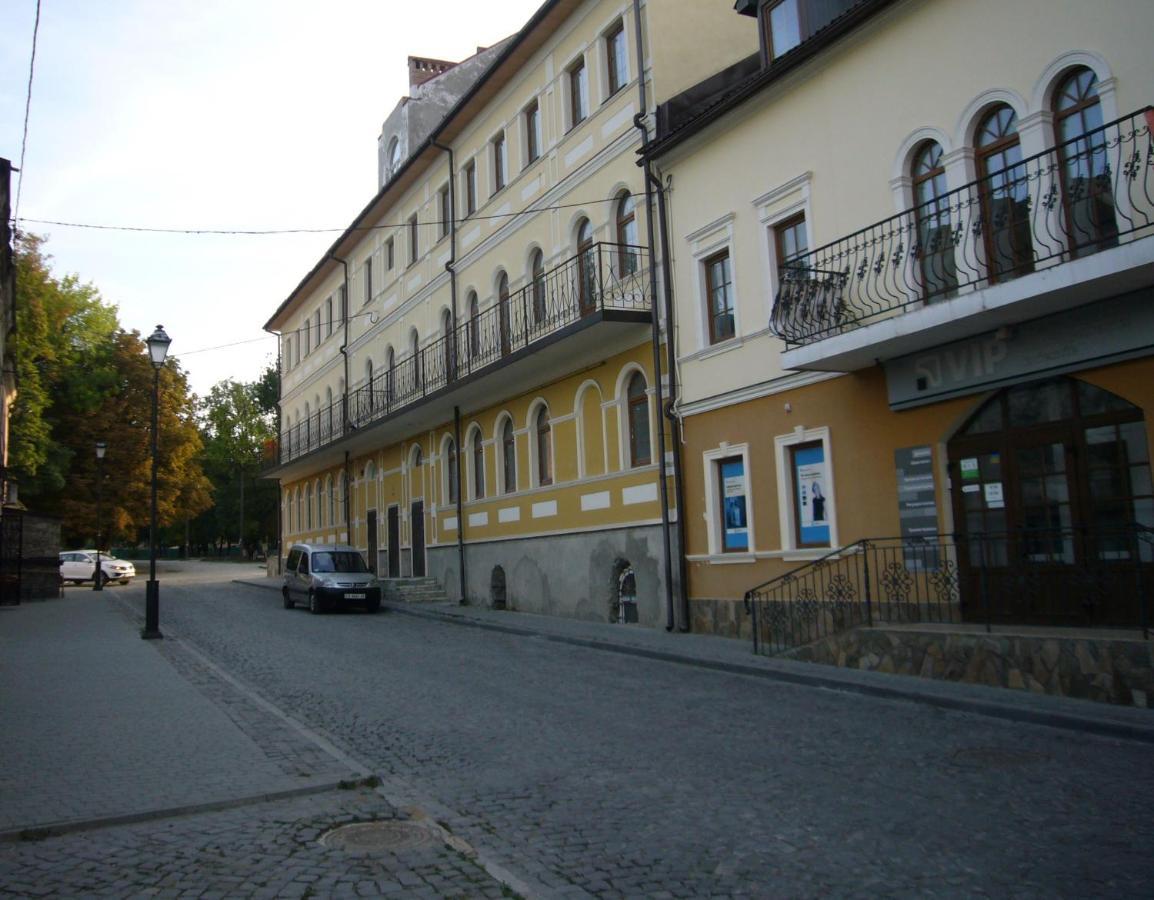 Apartments U Ratushi Kamianets-Podilskyi Exterior foto