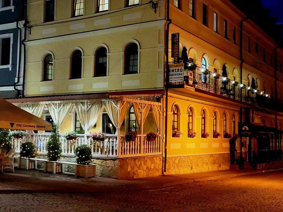 Apartments U Ratushi Kamianets-Podilskyi Exterior foto
